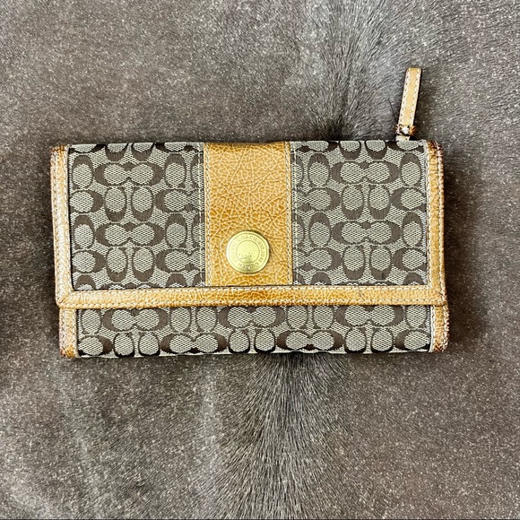 Coach Handbags - COACH C Leather Patent Leather Billfold Wallet